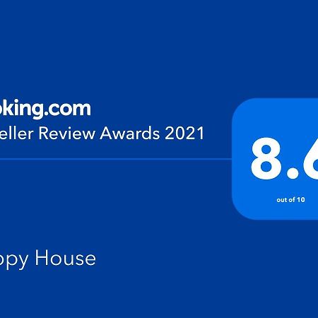 Вилла Happy House Бандунг Экстерьер фото